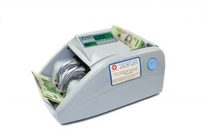 MÁY ĐẾM TIỀN XINDA 2136L